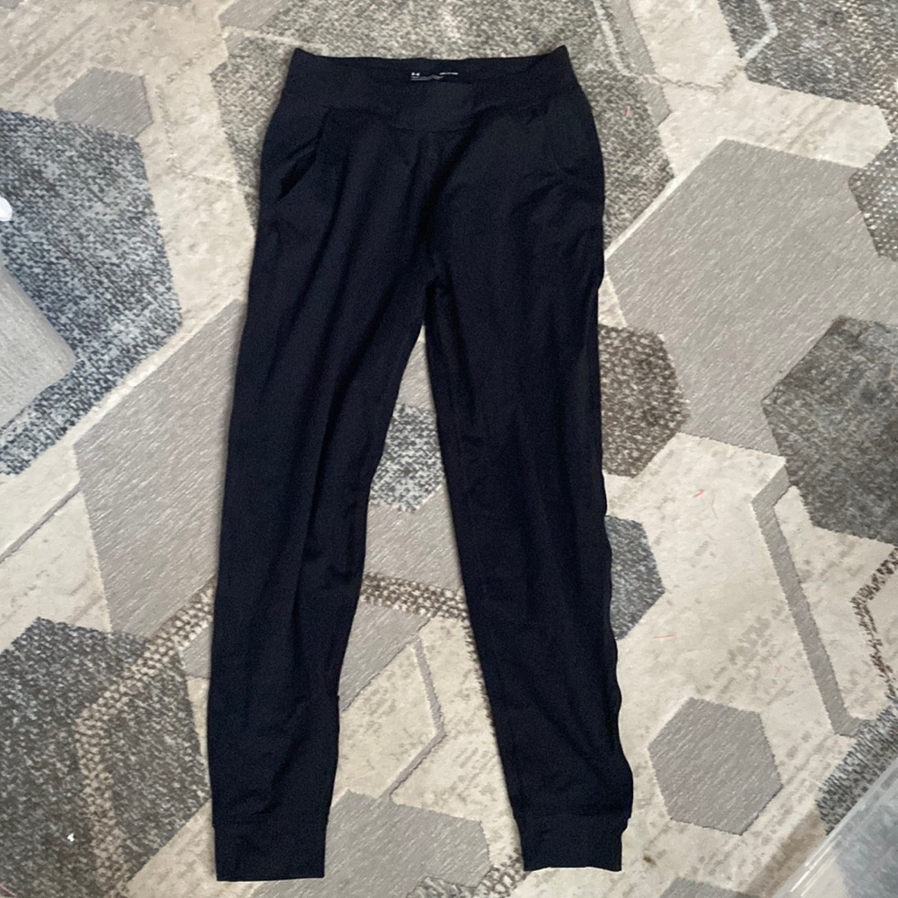 Under Armour black joggers, size small. Worn once